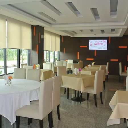 Hotel S Tara Grand Surat Thani Esterno foto