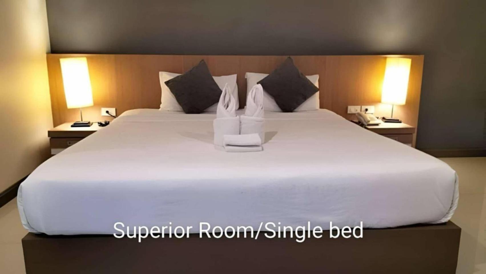 Hotel S Tara Grand Surat Thani Esterno foto