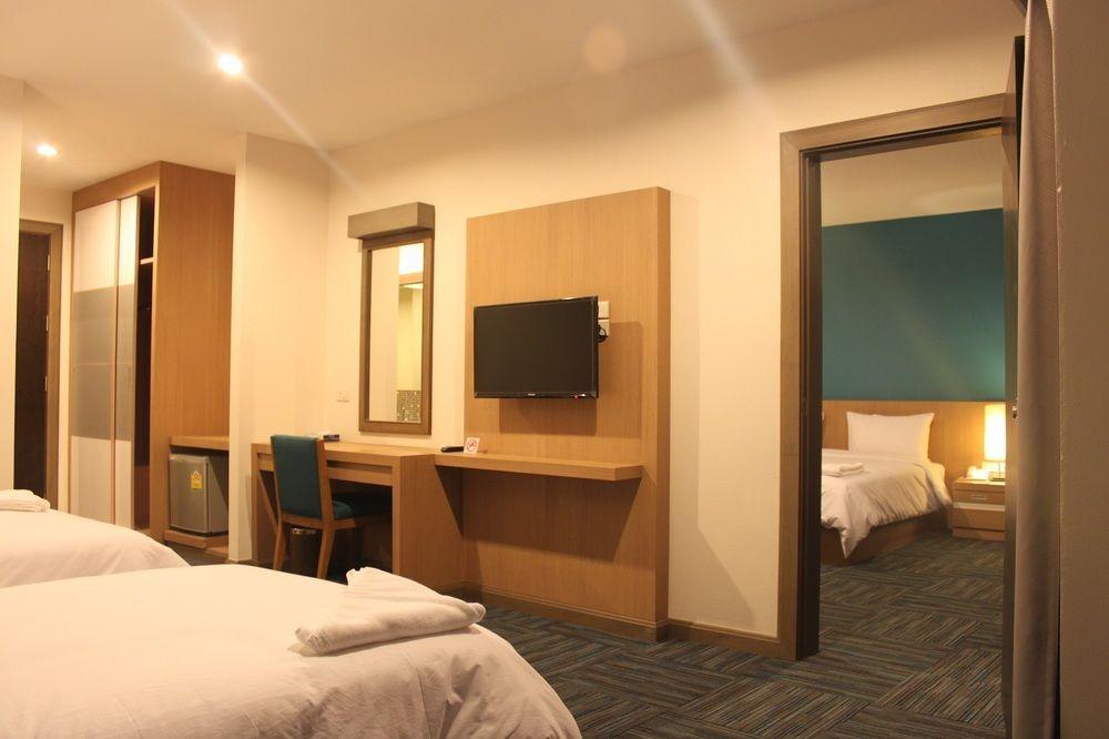 Hotel S Tara Grand Surat Thani Esterno foto