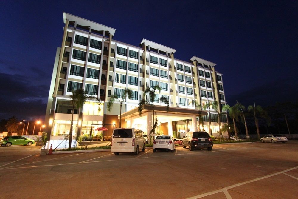 Hotel S Tara Grand Surat Thani Esterno foto