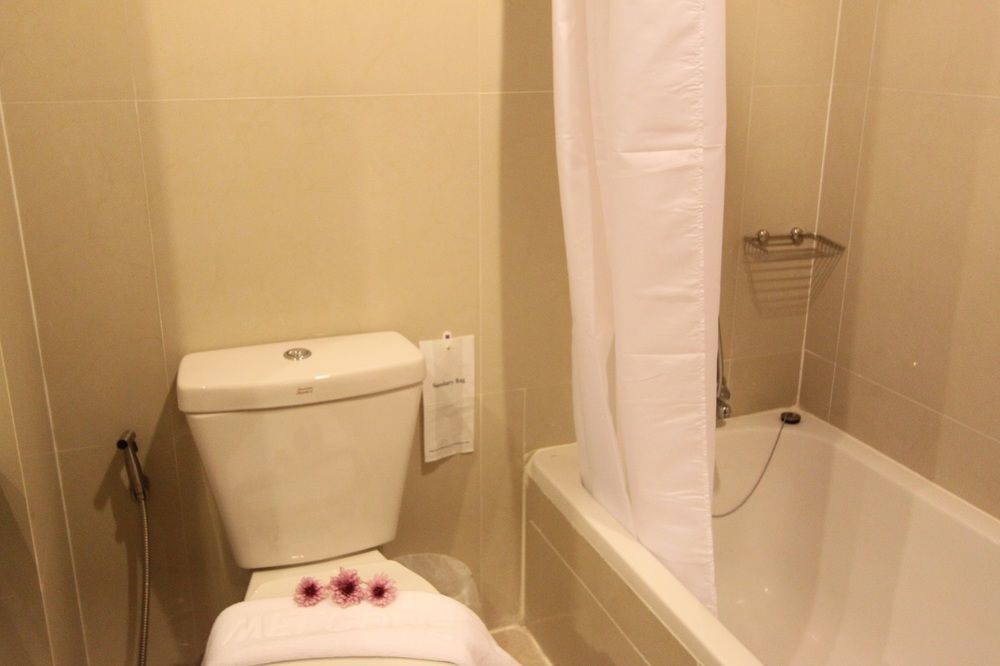 Hotel S Tara Grand Surat Thani Esterno foto